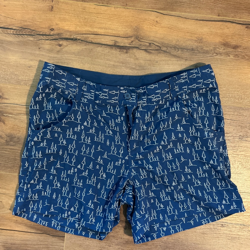 Columbia hiking shorts